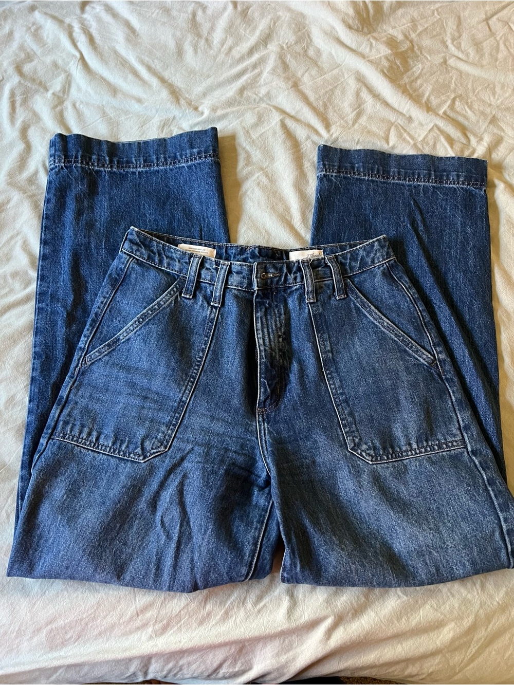 Universal Thread Women's Dark Blue Flare Wide-Leg Jeans